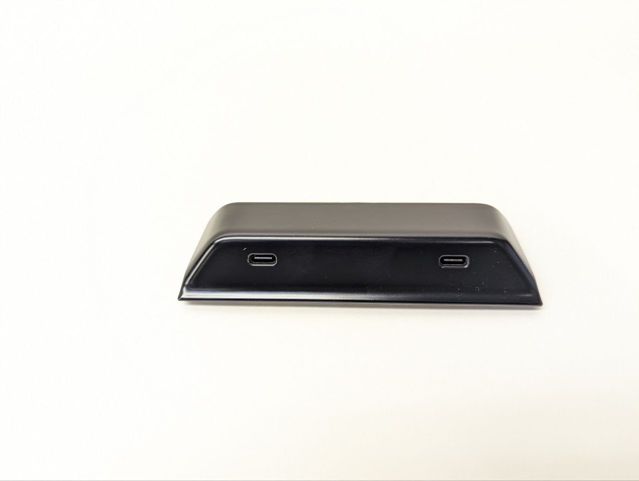 2024 Tesla Model 3 Console USB Bezel Assembly 1860513-20-D