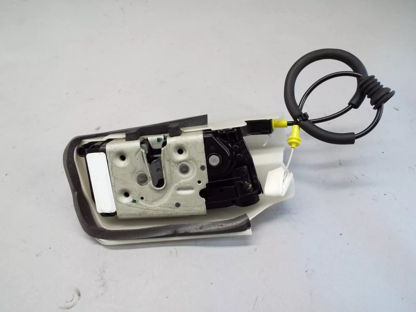 2021-2023 Tesla Model Y Door Latch Rear Left 1500674-00-B