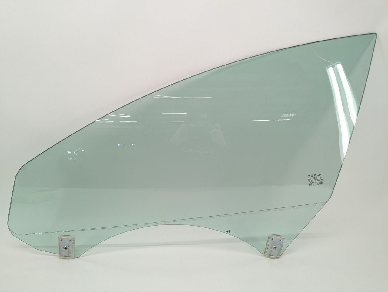 2024-2025 Tesla Model 3 Highland Front Left Door Glass Laminated 1768719-00-D