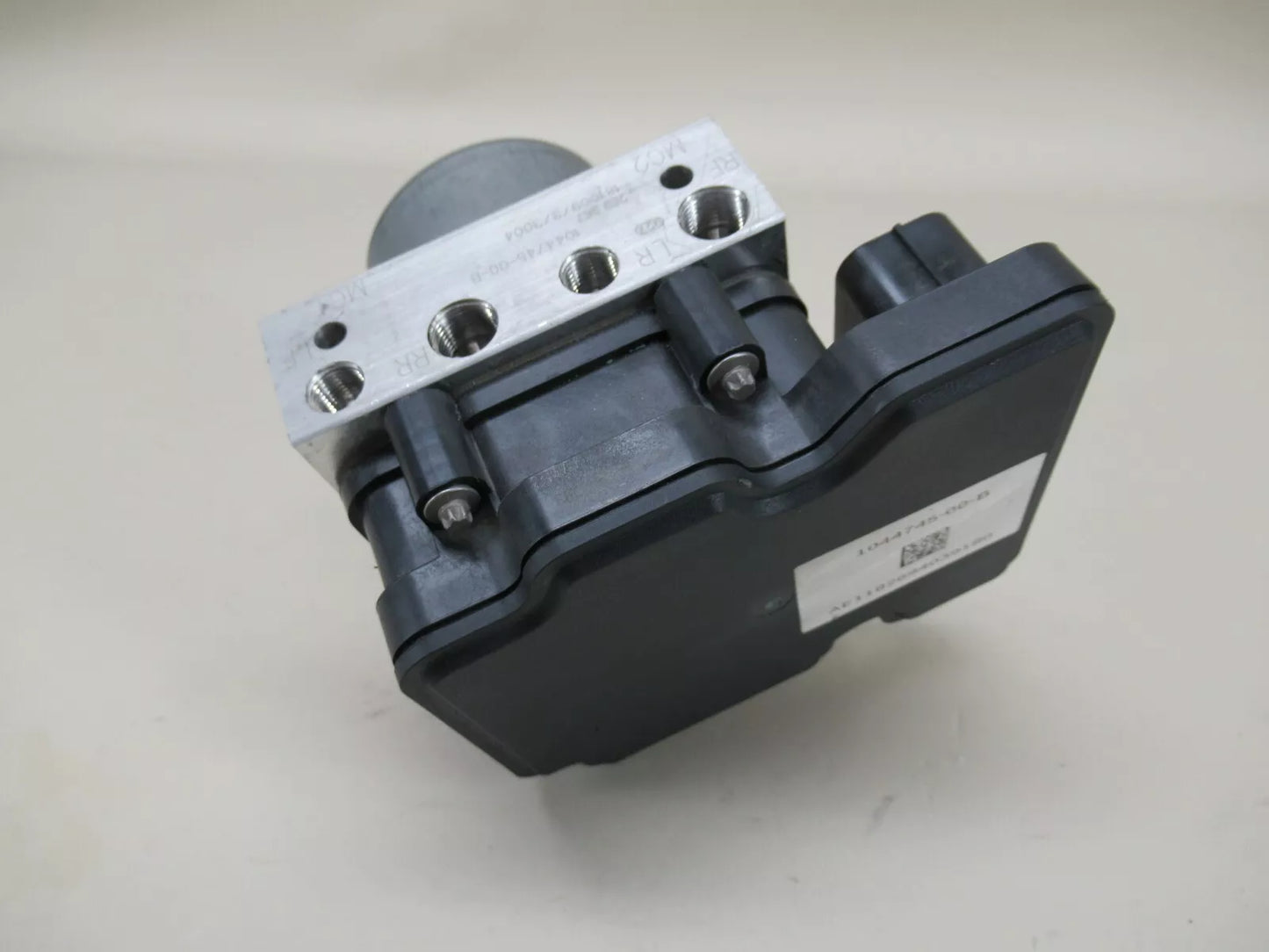 2023 Tesla Model Y ABS Pump 1044746-00-A