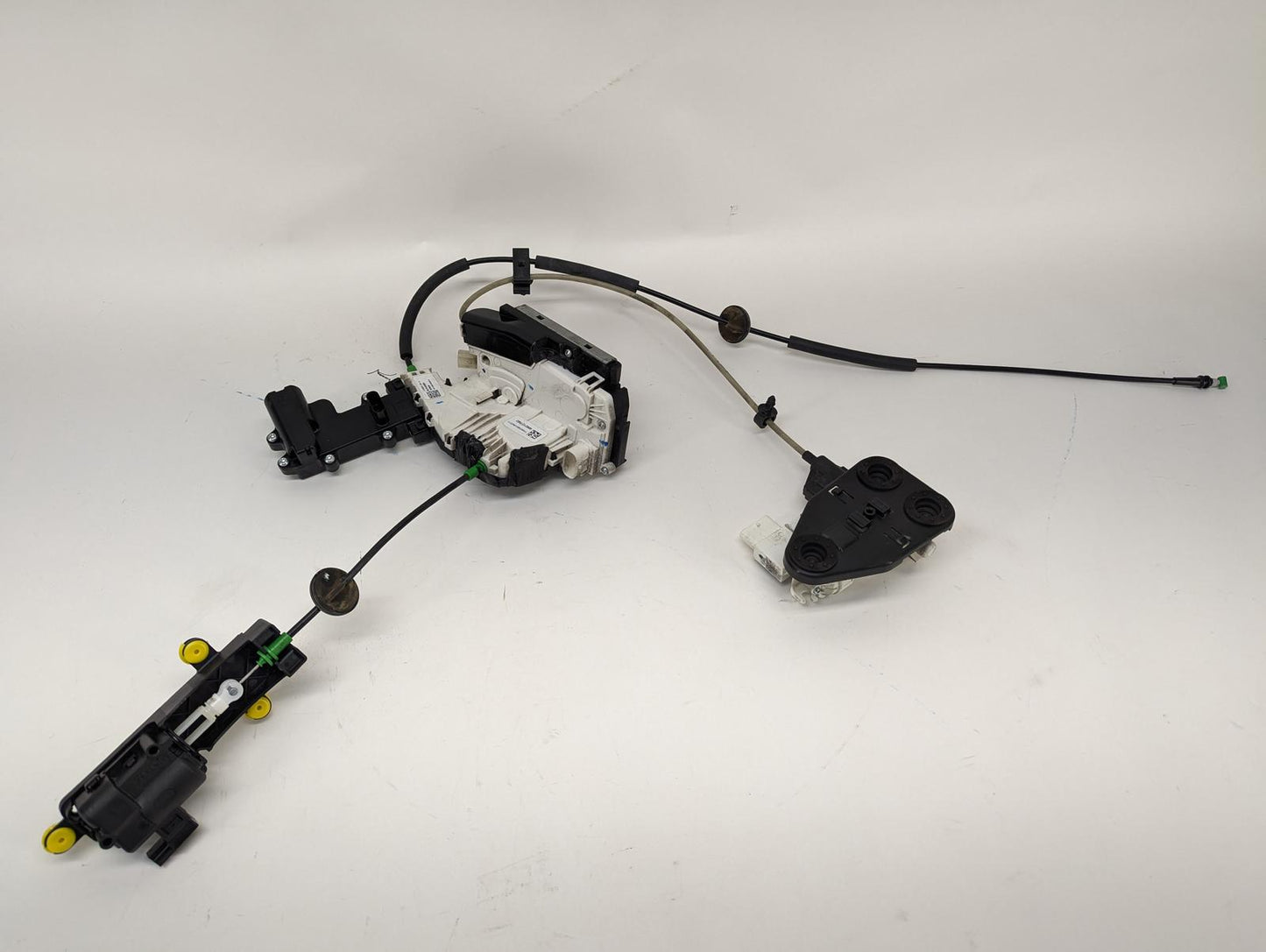 2018 Tesla Model X Front Right Door Latch Assembly 1112064-00-B