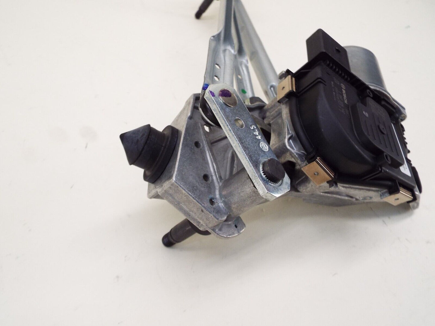 2021-2024 Tesla Model Y Wiper Motor Assembly 1658936-00-A