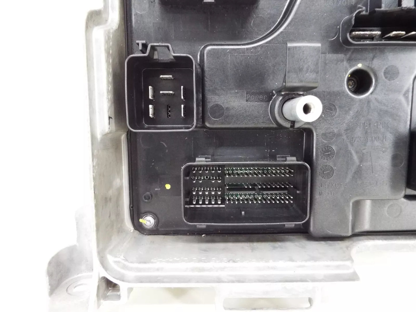 2023 Tesla Model Y Front Body Controller 1583991-10-D