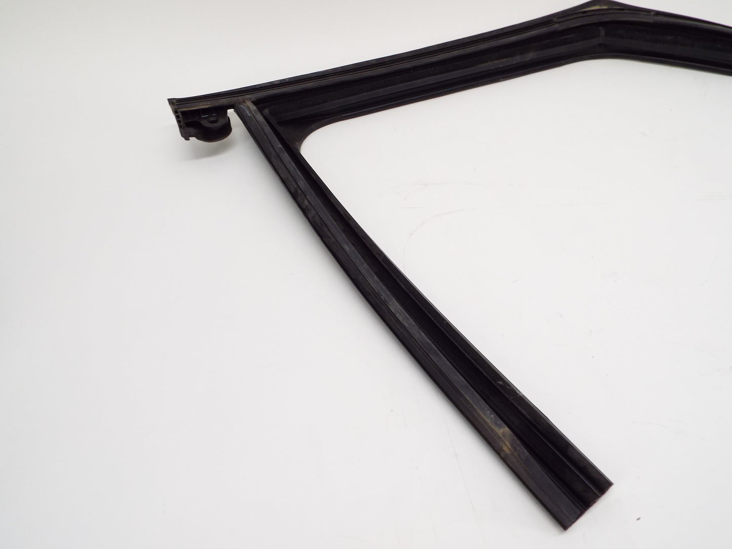 2023 Rivian R1T Front Right Door Window Gasket Seal PT00002210-M