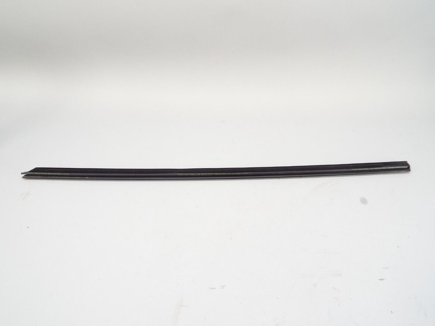 2021-2025 Tesla Model Y Front Right Door Belt Molding 1495711-00-D