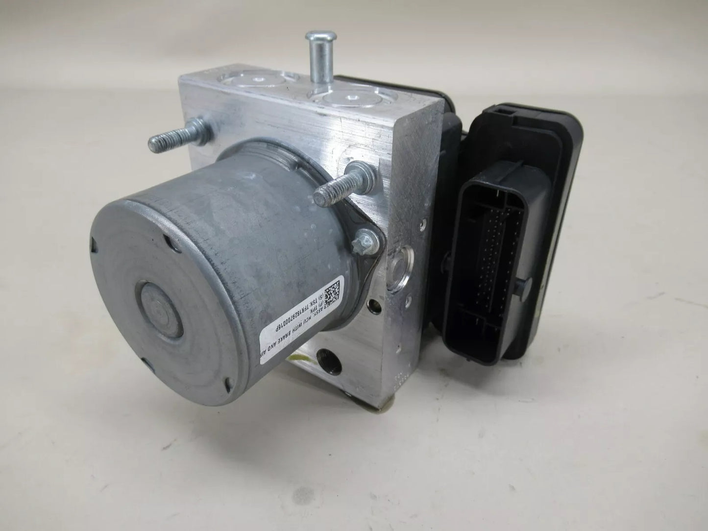 2023 Tesla Model Y ABS Pump 1044746-00-A