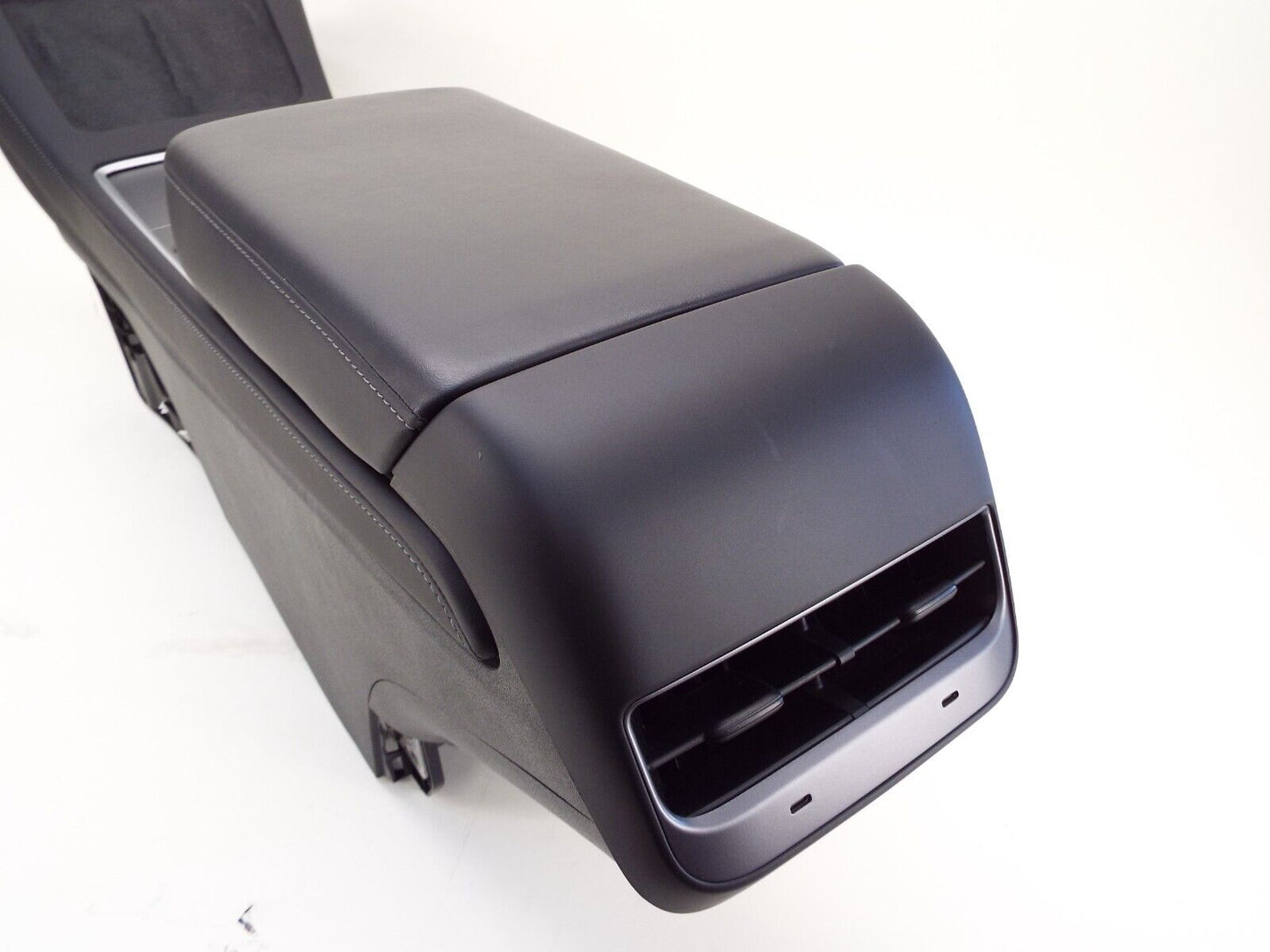 2022-2023 Tesla Model Y Center Console 2.0 1755503-72-C