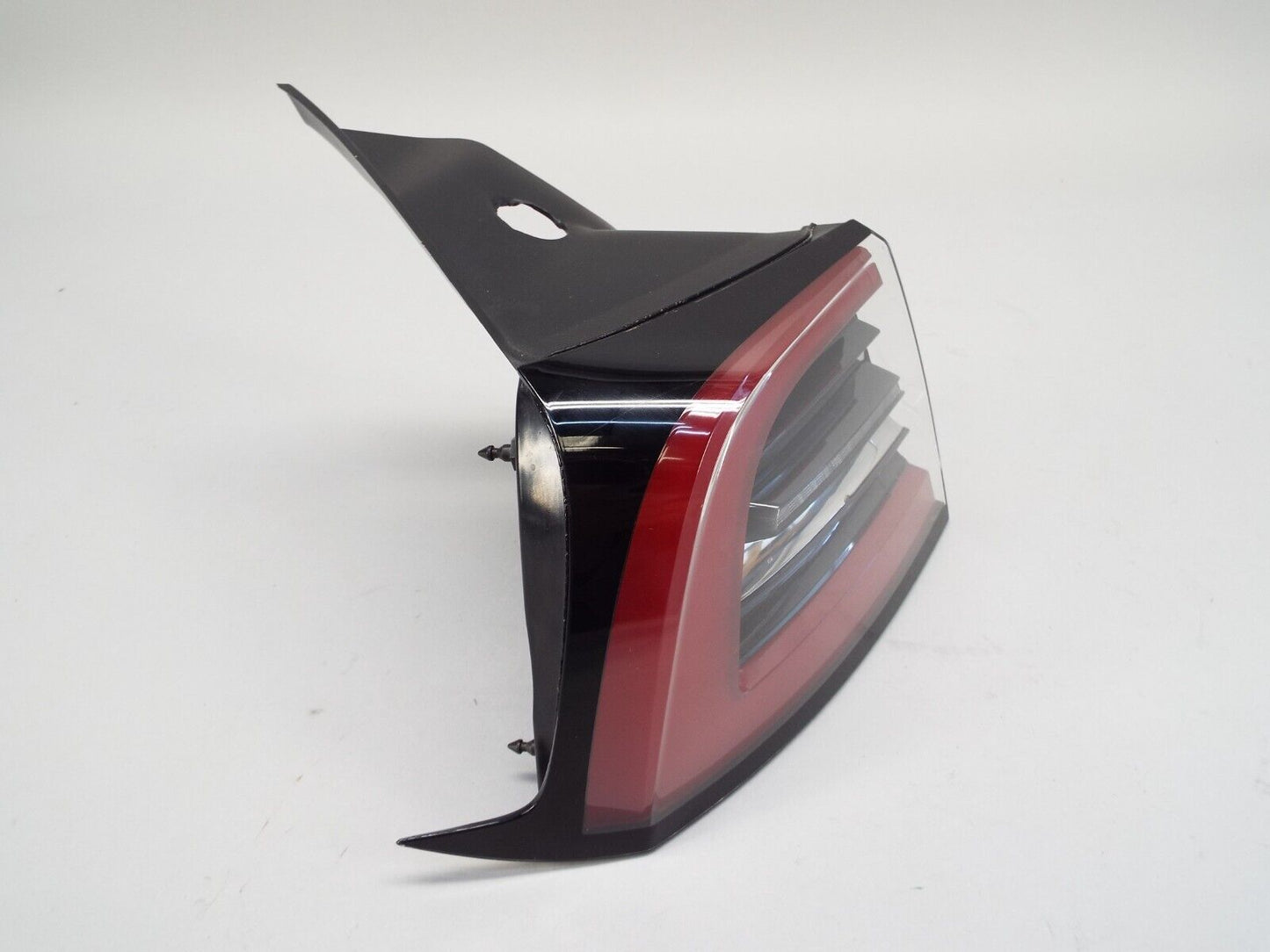 2021-2025 Tesla Model Y Left Tail Lamp Quarter Mounted Global 1502086-00-D