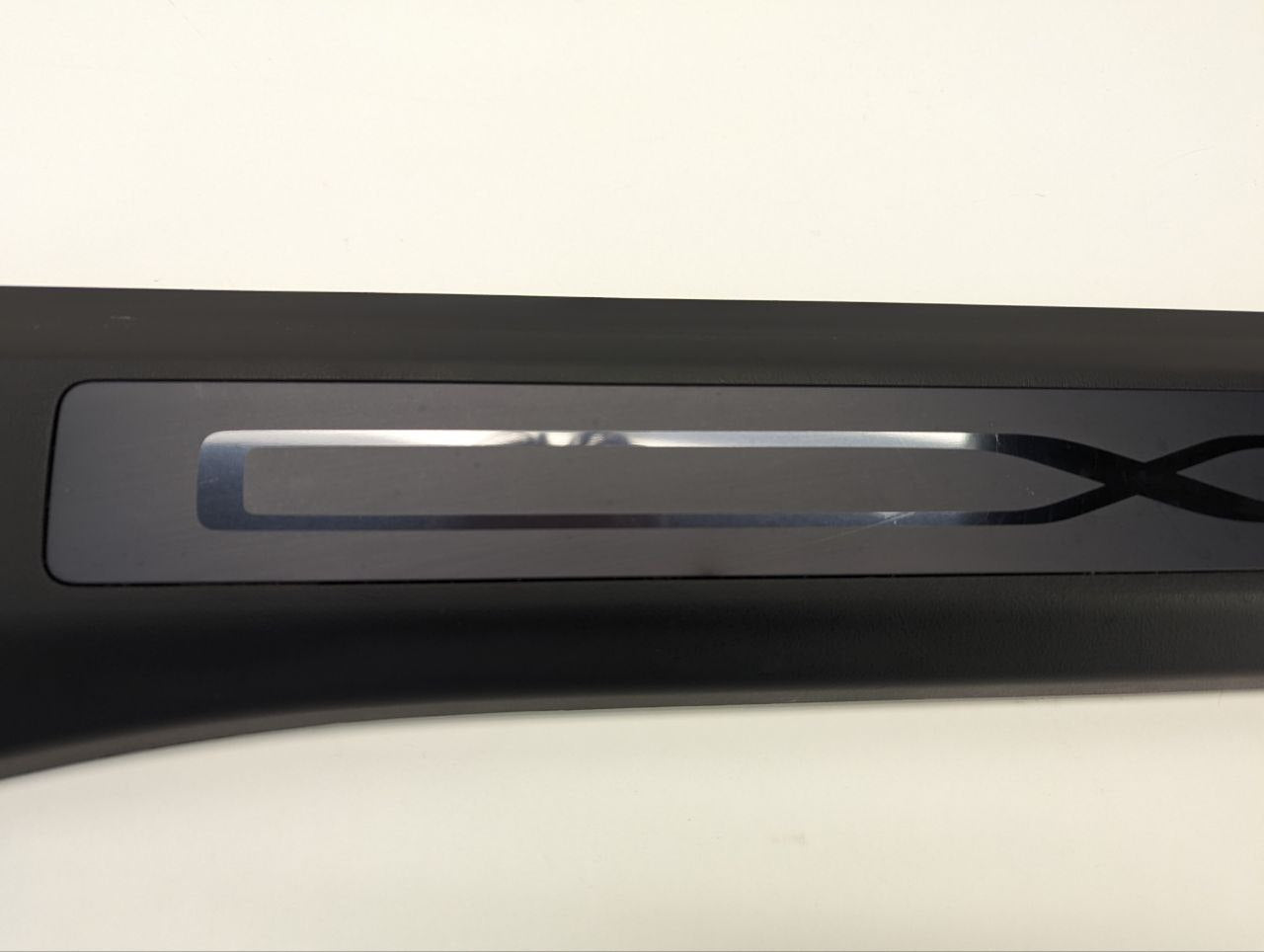 2018 Tesla Model X Front Left Door Sill Trim 1035985-00-G