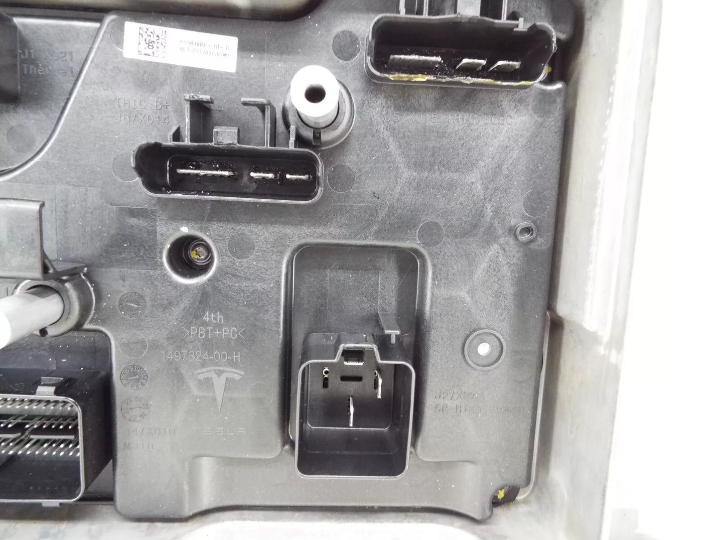 2023 Tesla Model Y Front Body Controller 1583991-10-D
