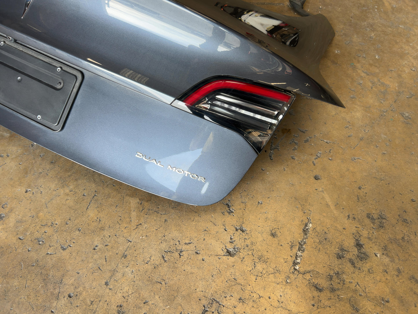 2021-2023 Tesla Model 3 Trunk Lid Assembly 1601460-E0-A