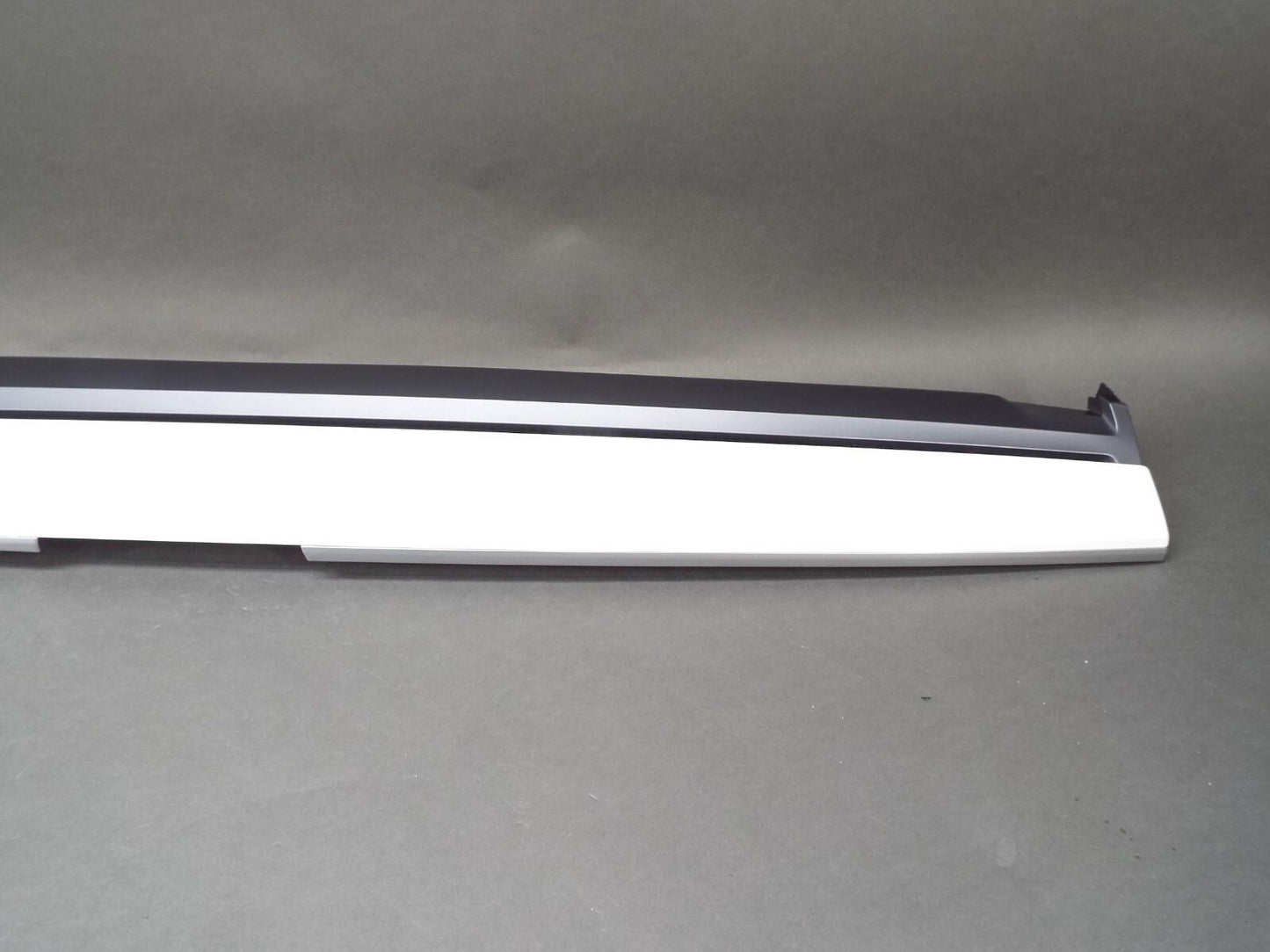 2022 Tesla Model Y Dash Panel White Trim 1621493-00-A