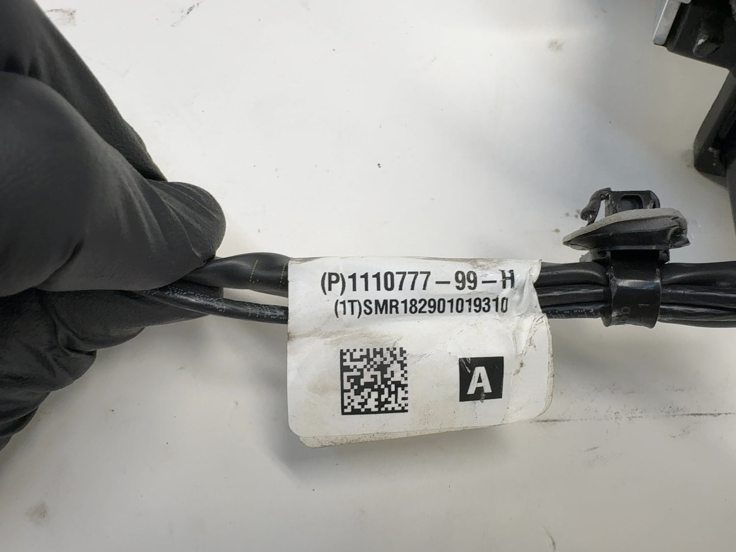 2018 Tesla Model 3 Front Left Door Mirror Assembly 1110777-99-H