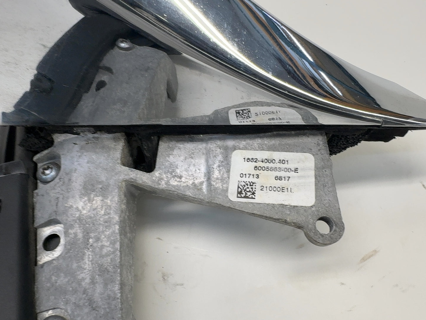 2013 Tesla Model S Front Right Door Mirror Assembly Non Power Folding 6005863-00-E