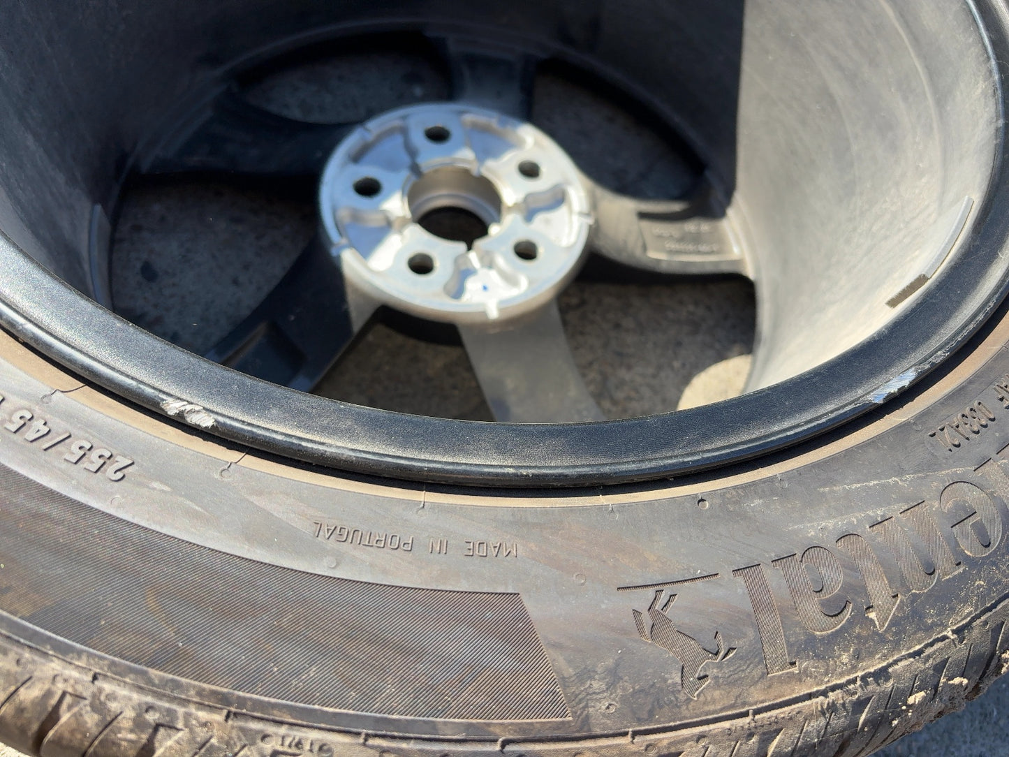 2025 Tesla Model Y Juniper Continental - Pro Contact Rx A/s 255/45/r19 Wheel 1188213-00-B