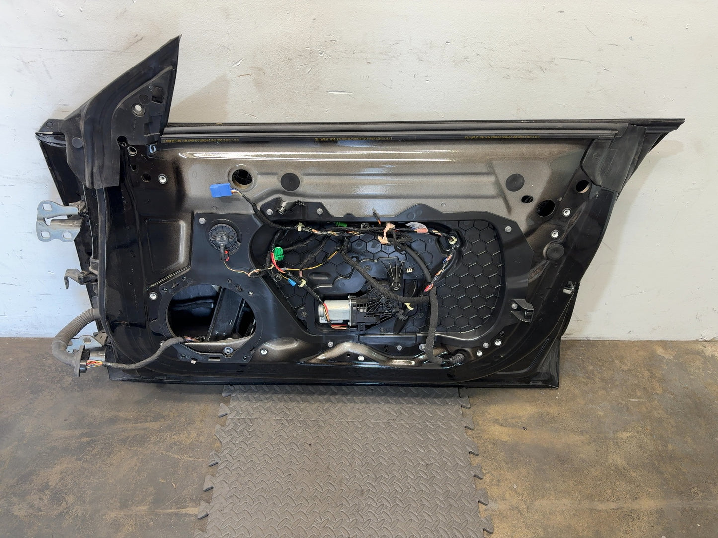 2018-2023 Tesla Model 3 Front Right Door Shell 1081420-E0-C