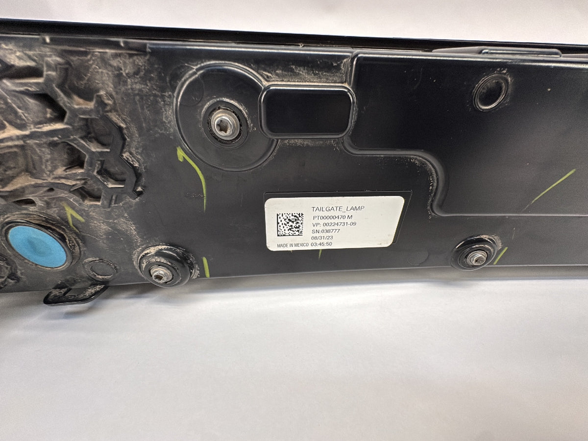 2023-2024 Rivian R1T Tailgater Lamp PT00000470-M