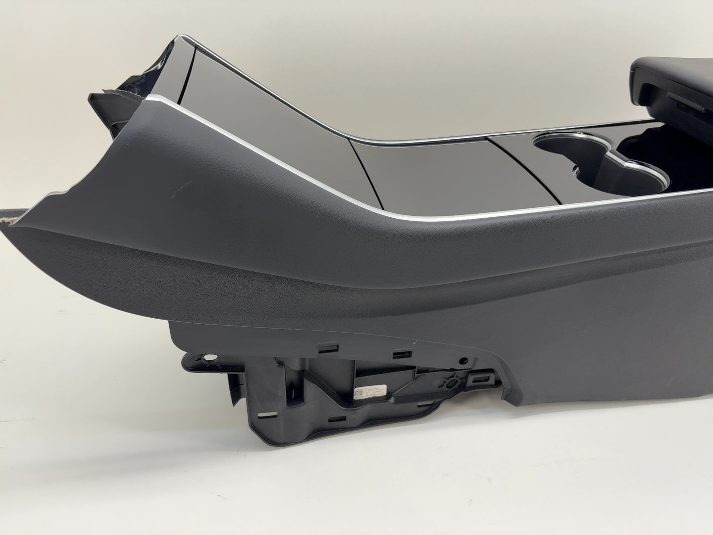 2021 Tesla Model Y Center Console 1516036-00-B