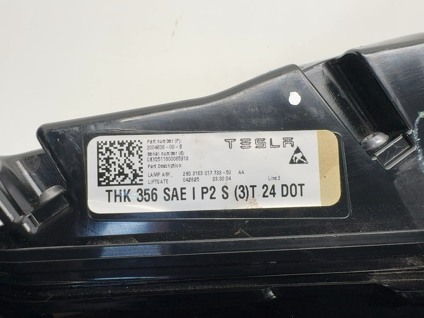 2025 Tesla Model Y Juniper Liftgate Lamp Assembly 2004606-00-B