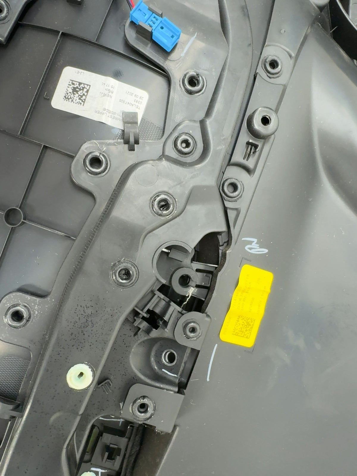2021-2022 Tesla Model 3 Front Right Door Panel 1588127-01-D