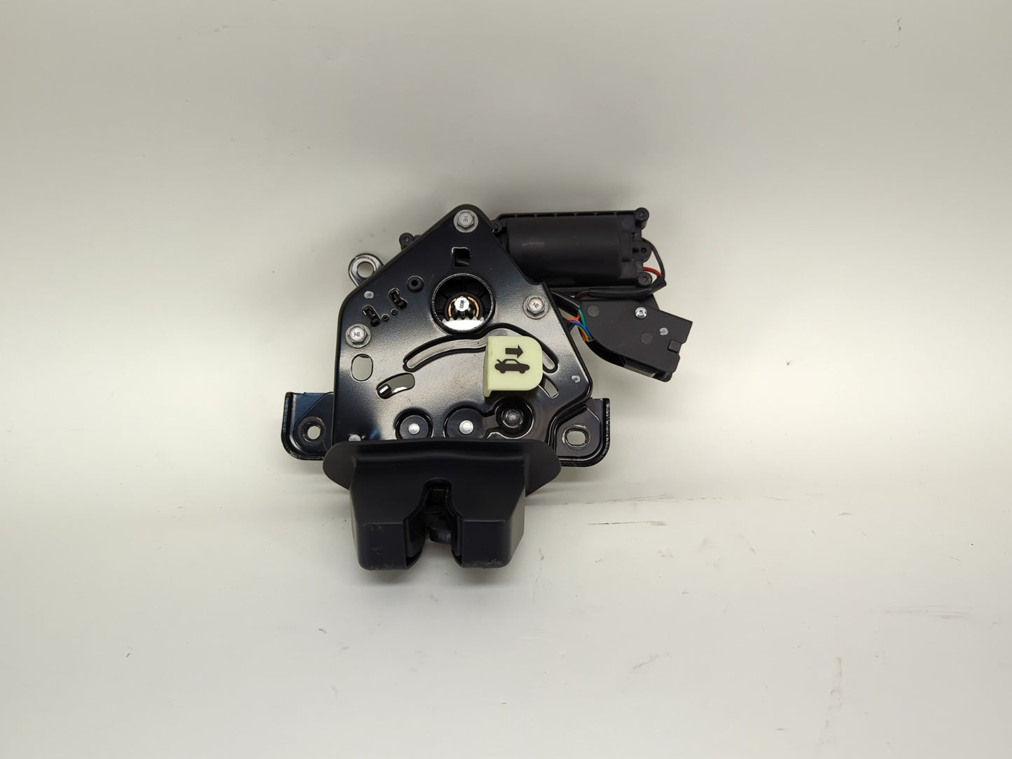 2024-2025 Tesla Model Y Liftgate Latch 1500604-00-B