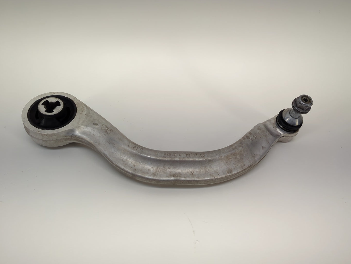 2021-2025 Tesla Model Y Front Right Lower Control Arm Curved 1044359-00-A