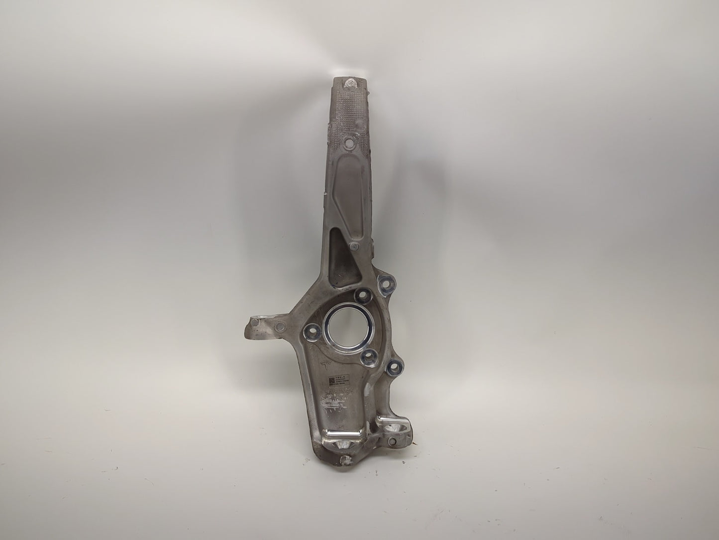 2022-2023 Tesla Model 3 Front Right Knuckle 1044316-00-E