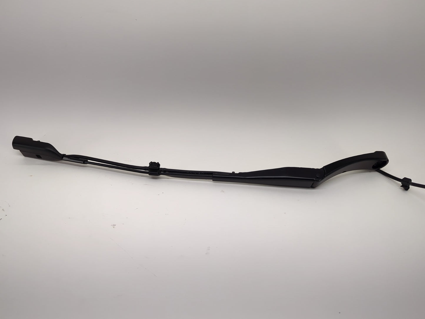2025 Tesla Model Y Arm And Blade Driver Left 1658941-00-B