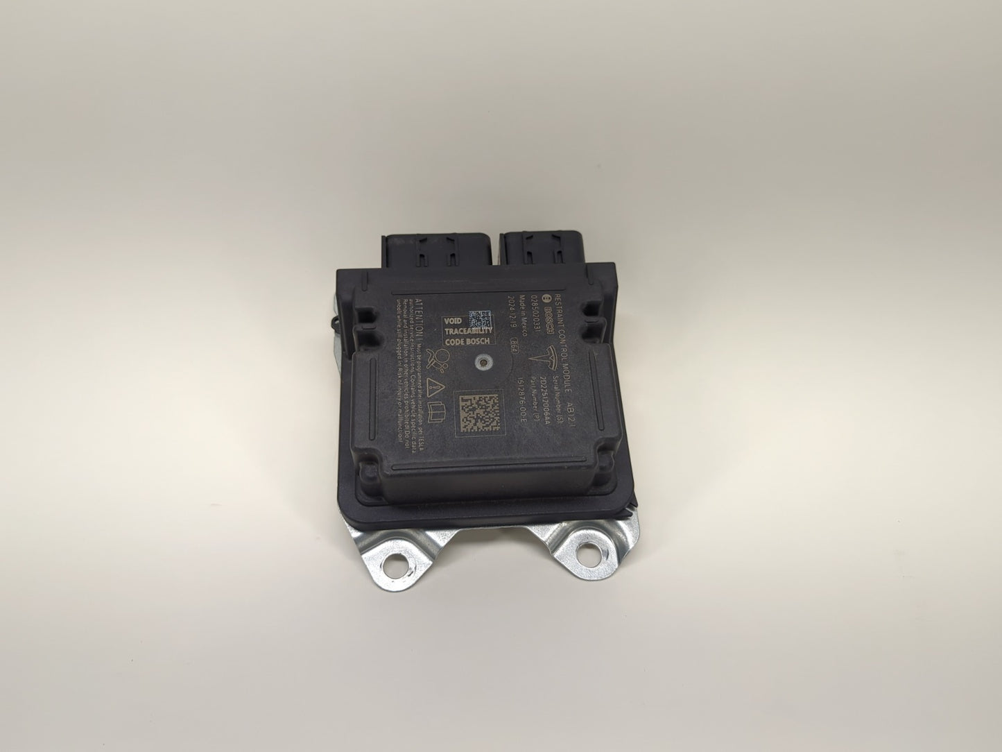 2025 Tesla Model Y Restraint Control Module 1512876-00-E