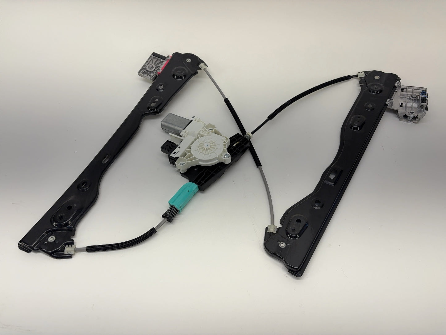 2021 Tesla Model Y Front Right Door Window Regulator 1526801-00-B