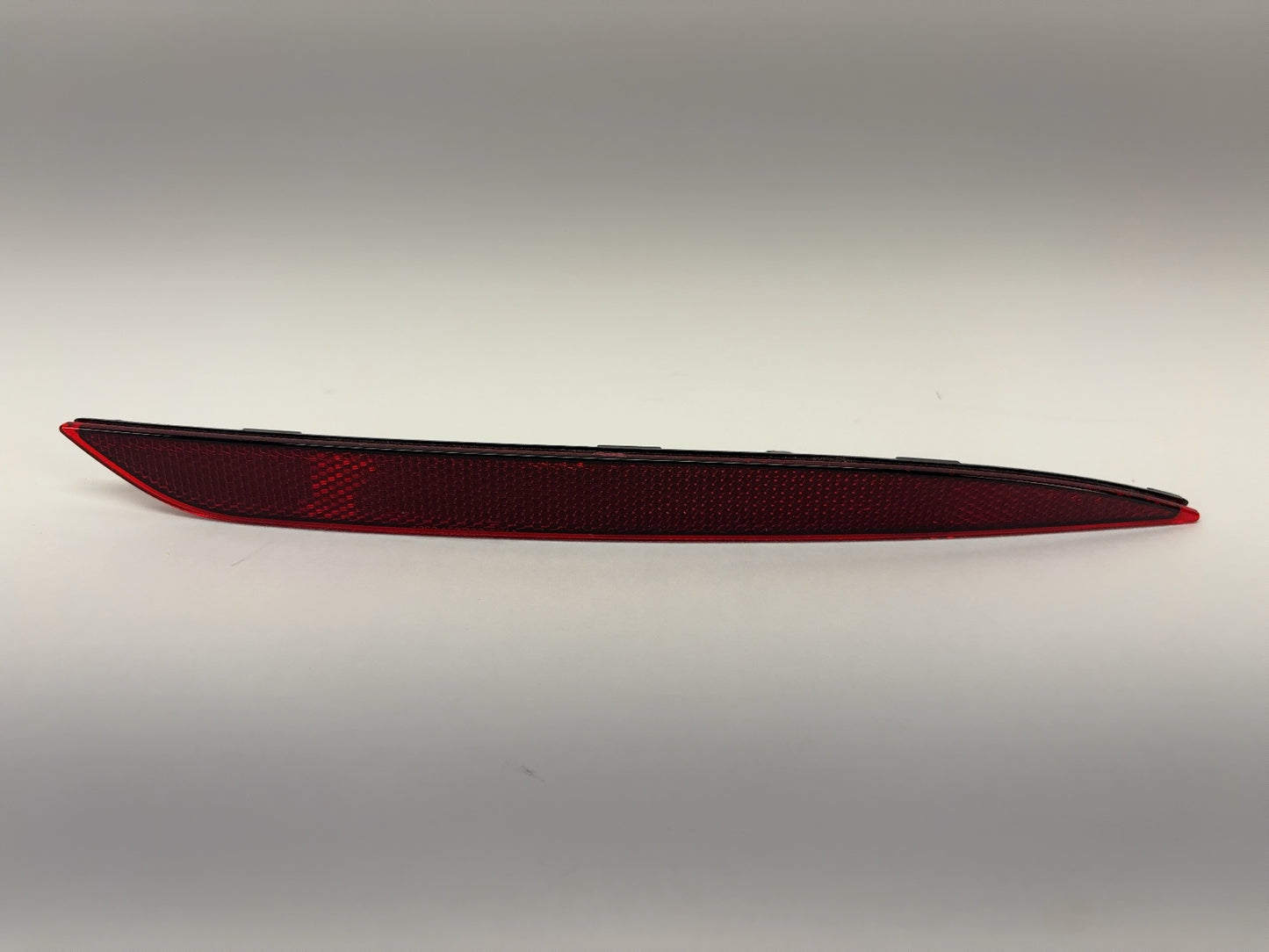 2025 Tesla Model Y Rear Bumper Reflector Right 1800035-00-A