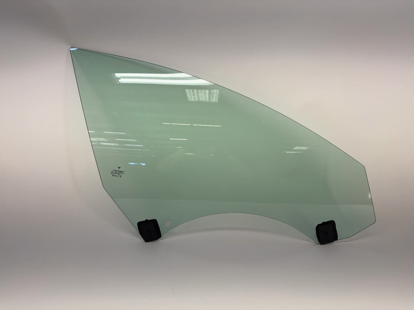 2021-2023 Tesla Model 3 Front Right Door Glass Laminated 1568569-00-C
