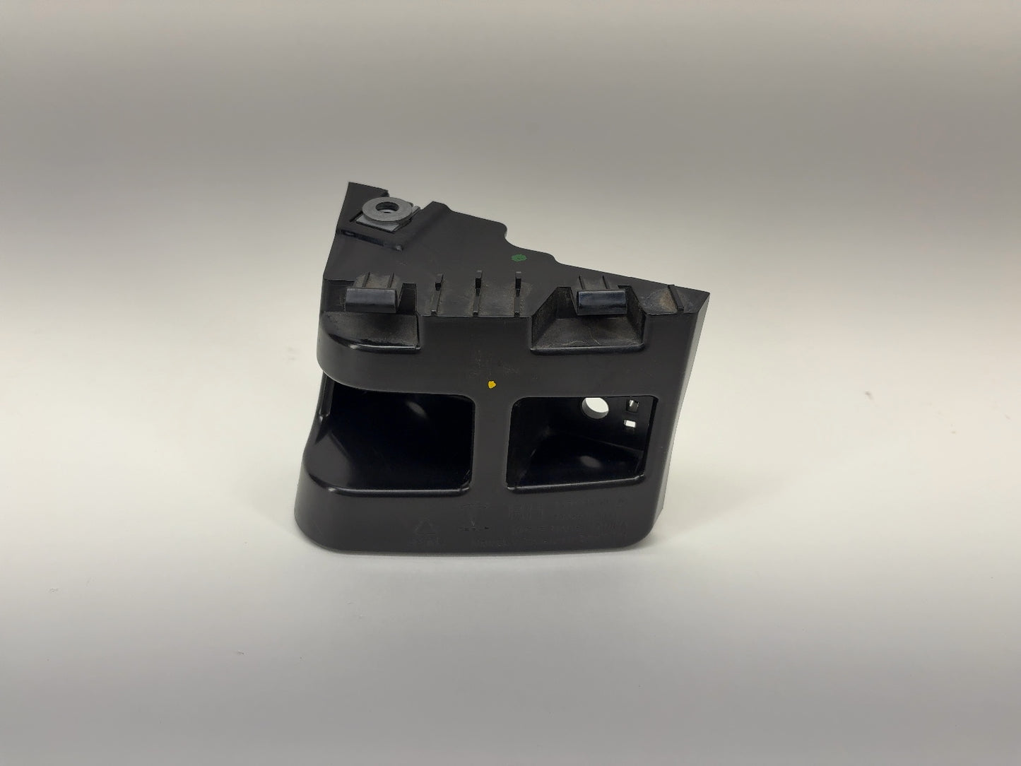 2021-2022 Tesla Model Y Bracket Tail Lamp Right 1506969-00-E