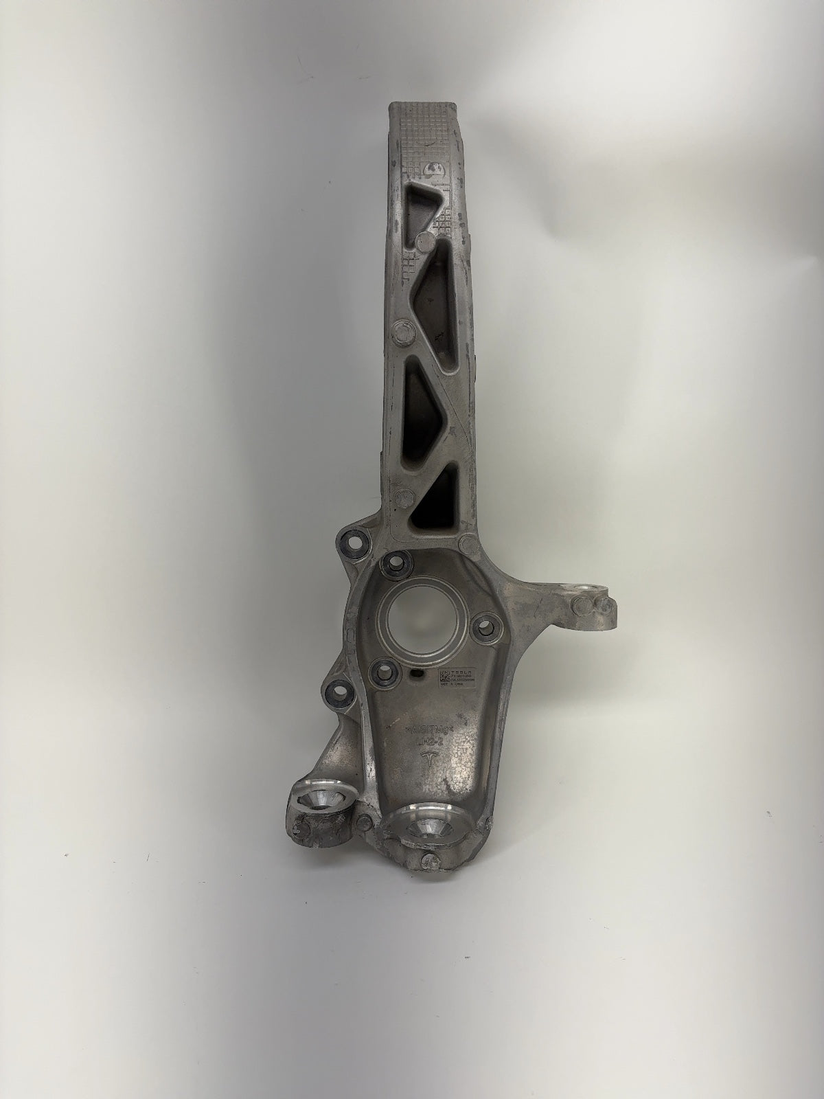 2021-2022 Tesla Model Y Front Left Knuckle 1188311-00-D