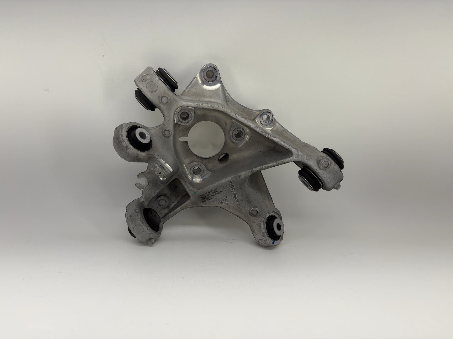 2022 Tesla Model 3 Rear Knuckle Right 1044416-00-G