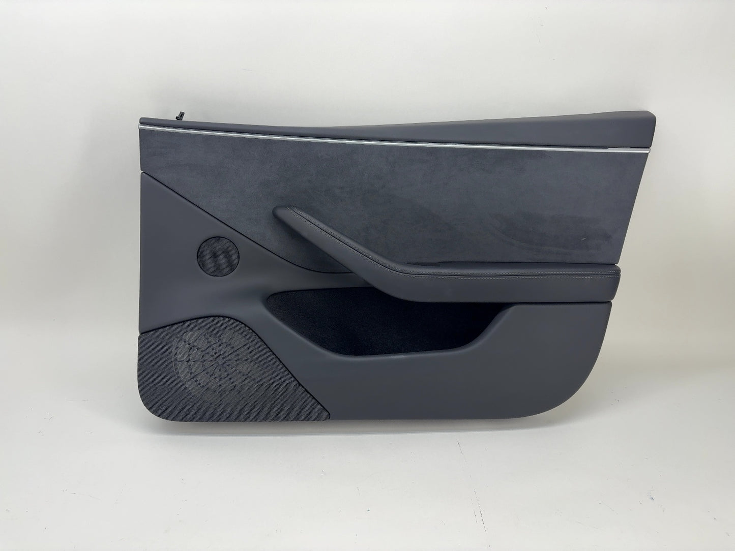 2024 Tesla Model 3 Highland Front Right Door Panel 1983177-20-C