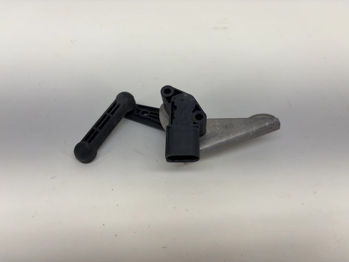 2017 Tesla Model X Front Height Sensor Left 1027941-00-A