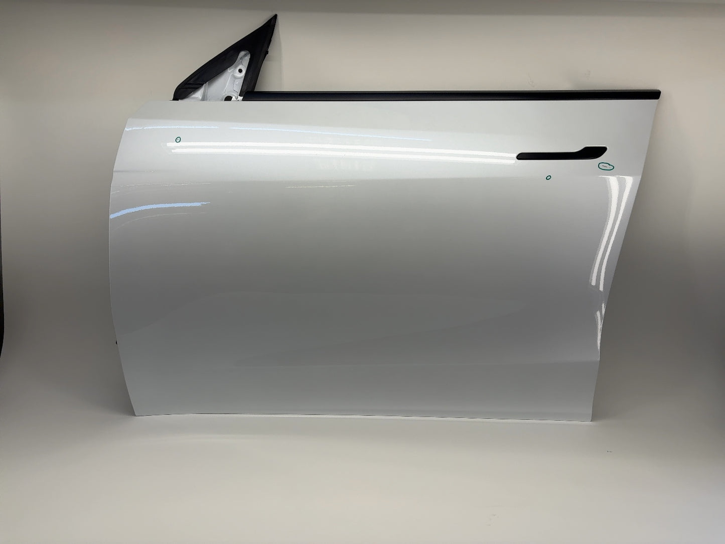 2020-2025 Tesla Model Y Front Left Door Shell 1505460-E0-A