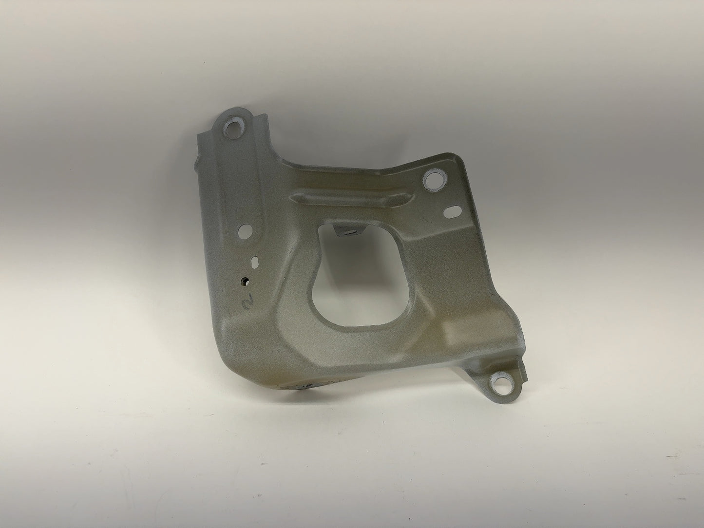 2021 Tesla Model Y Front Left Fender Support Bracket 1487491-00-B