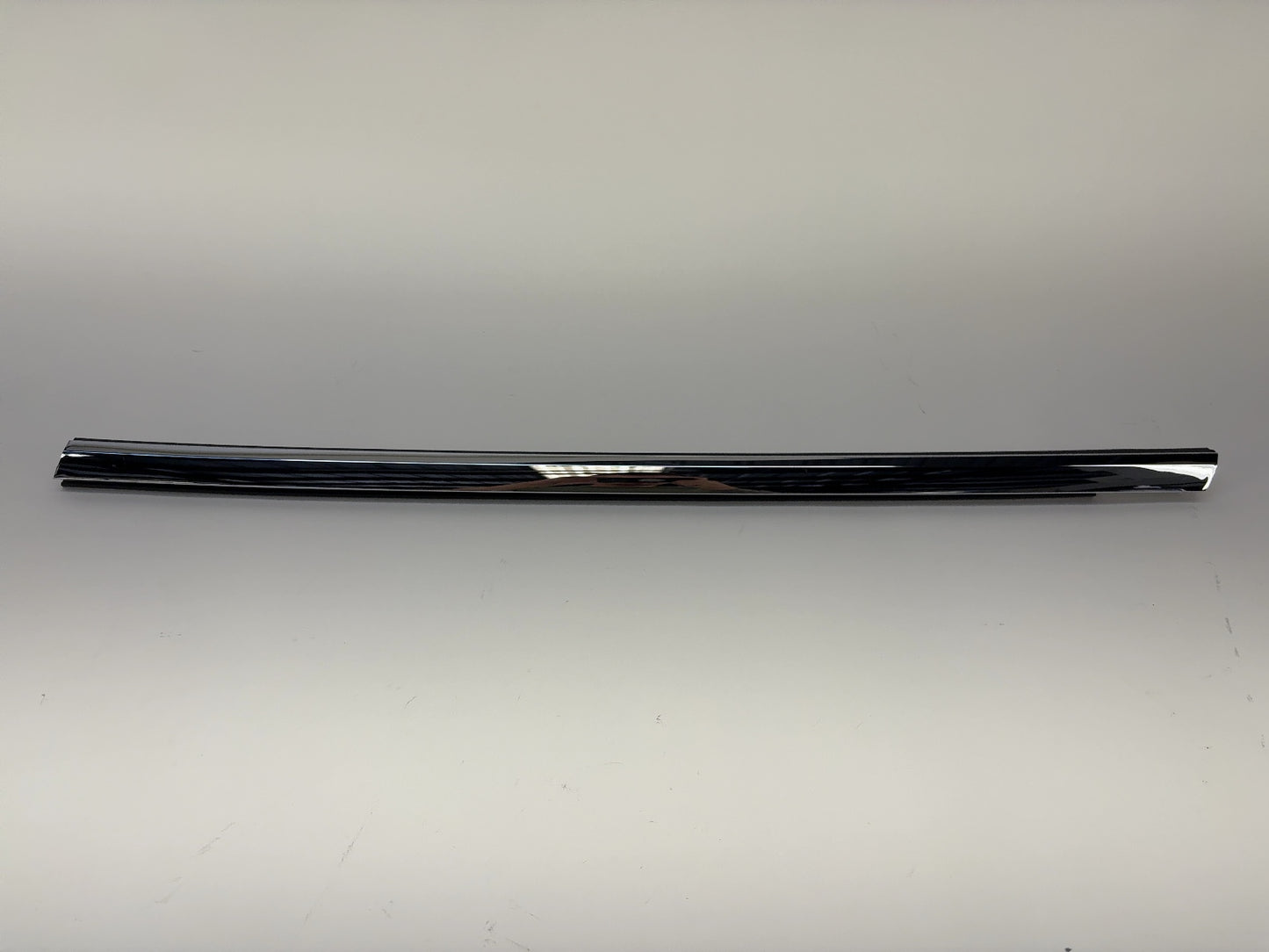 2015 Tesla Model S Front Left Exterior Door Belt Molding 1038393-00-A