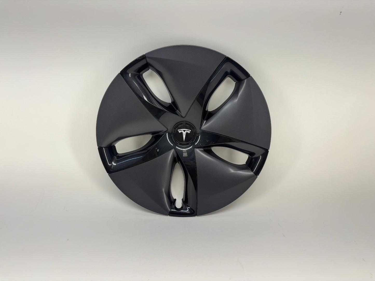 2018 Tesla Model 3 Wheel Cover 18 Inch Aero 1044231-99-B