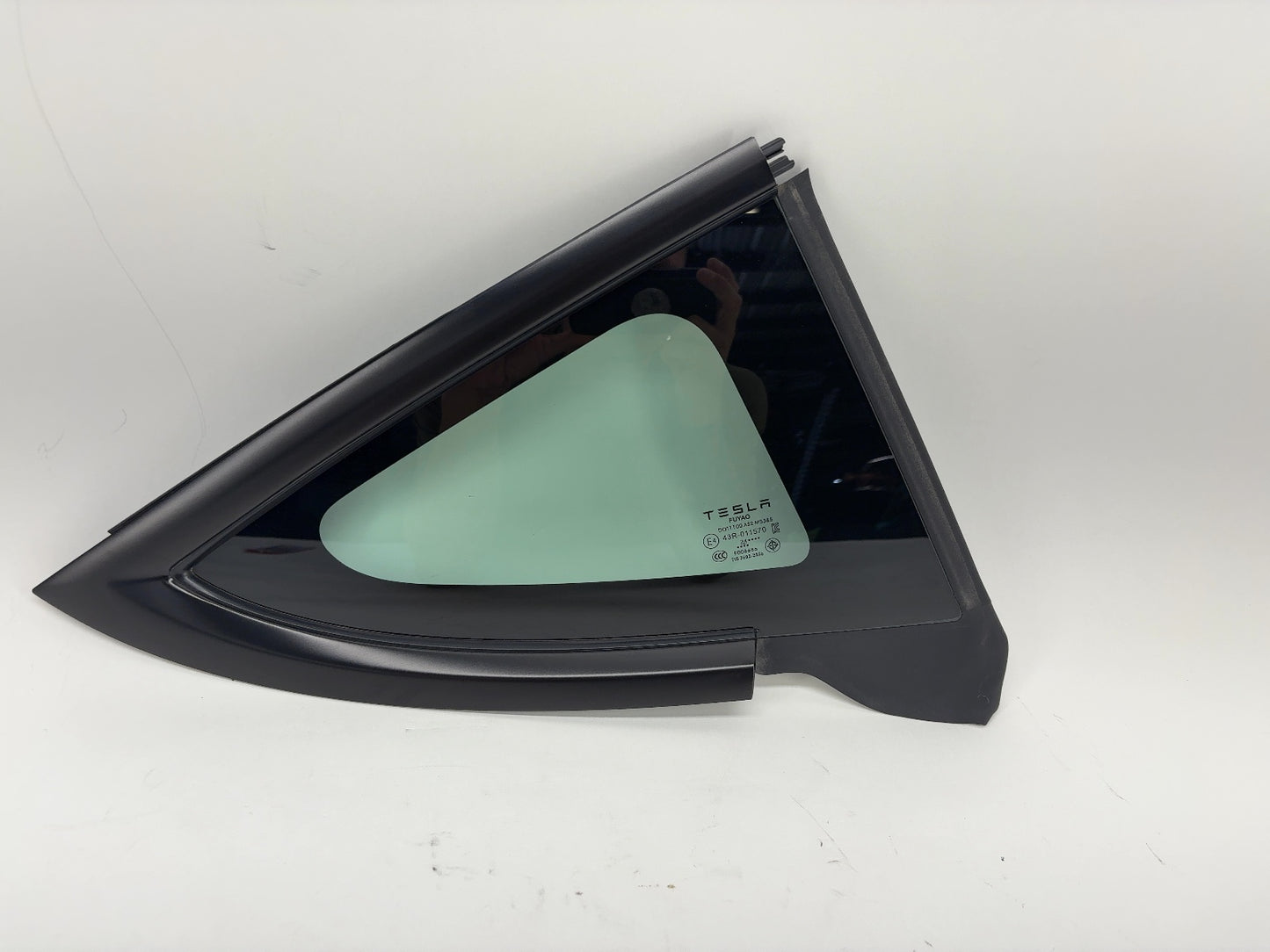 2025 Tesla Model 3 Highland Rear Quarter Glass Right Black 1915484-20-C