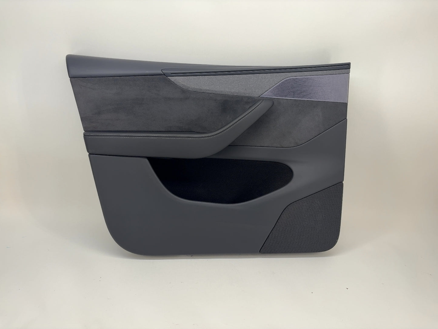 2026 Tesla Model Y Juniper Front Left Door Panel 3643294-70-G