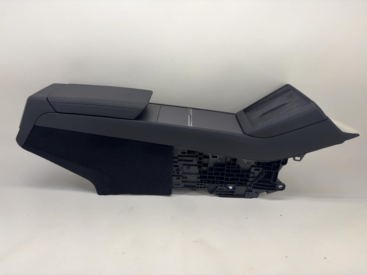 2025 Tesla Model 3 Highland Center Console 1714377-21-M