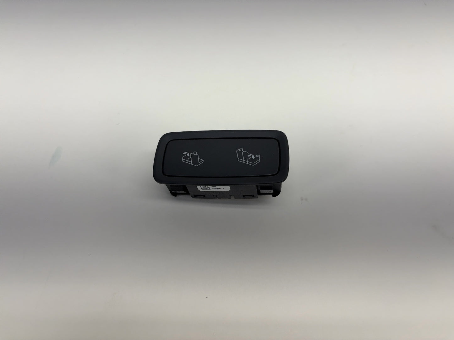 2026 Tesla Model Y Juniper Seat Dump Switch 2041981-00-B