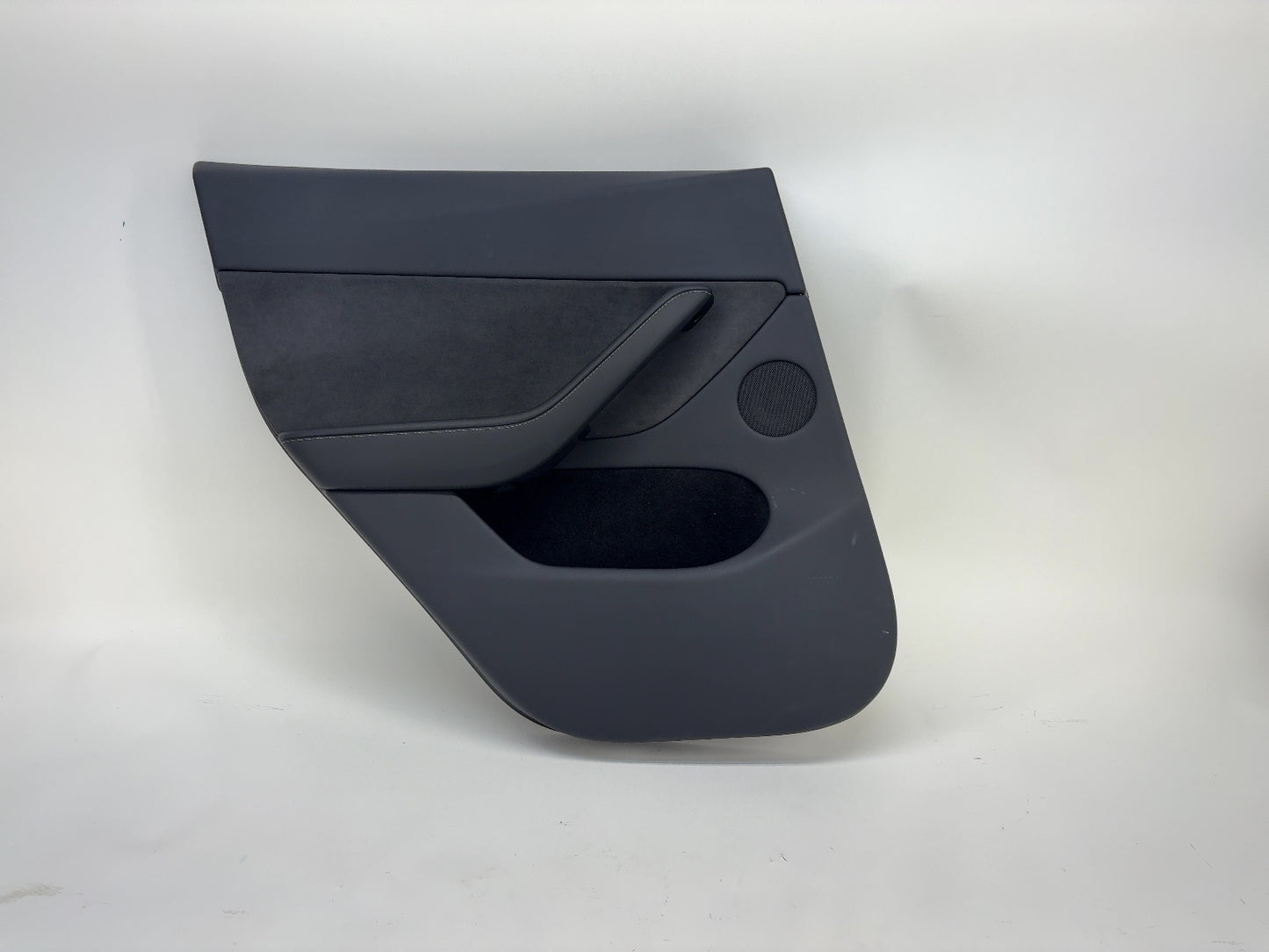 2023-2025 Tesla Model Y Rear Left Door Panel 1997296-00-D