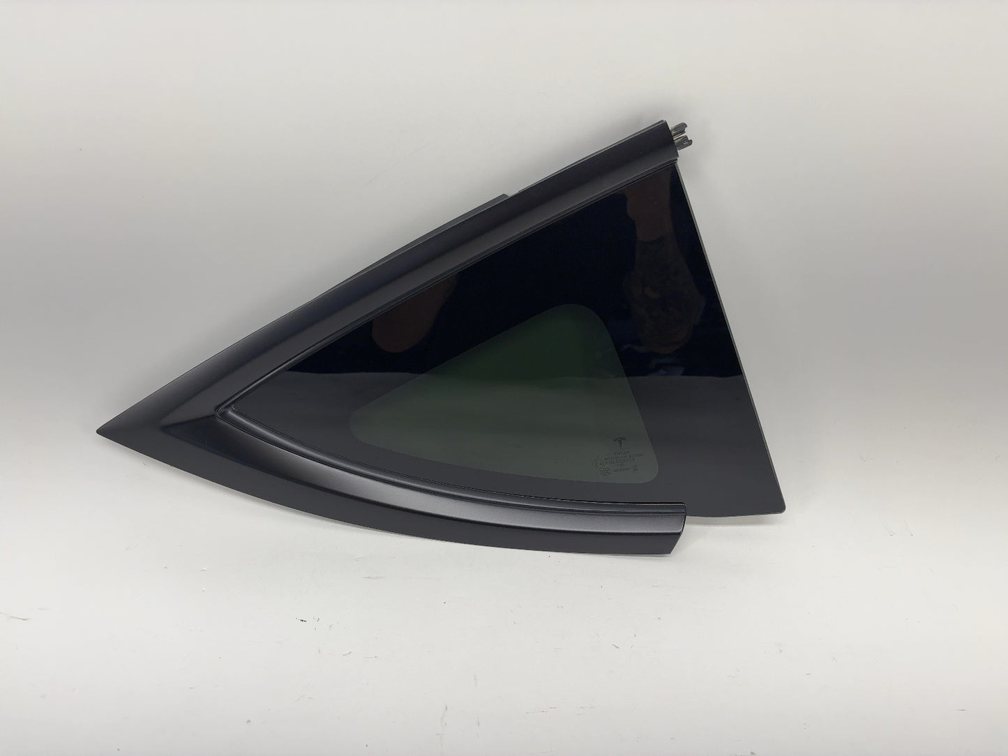 2025 Tesla Model Y Right Quarter Glass 1495741-00-J