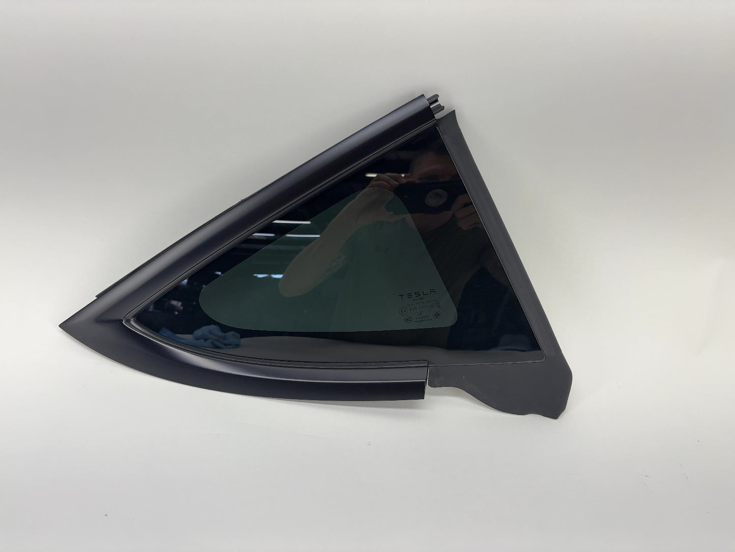 2024-2025 Tesla Model 3 Highland Rear Quarter Glass Right Black 1915484-21-C