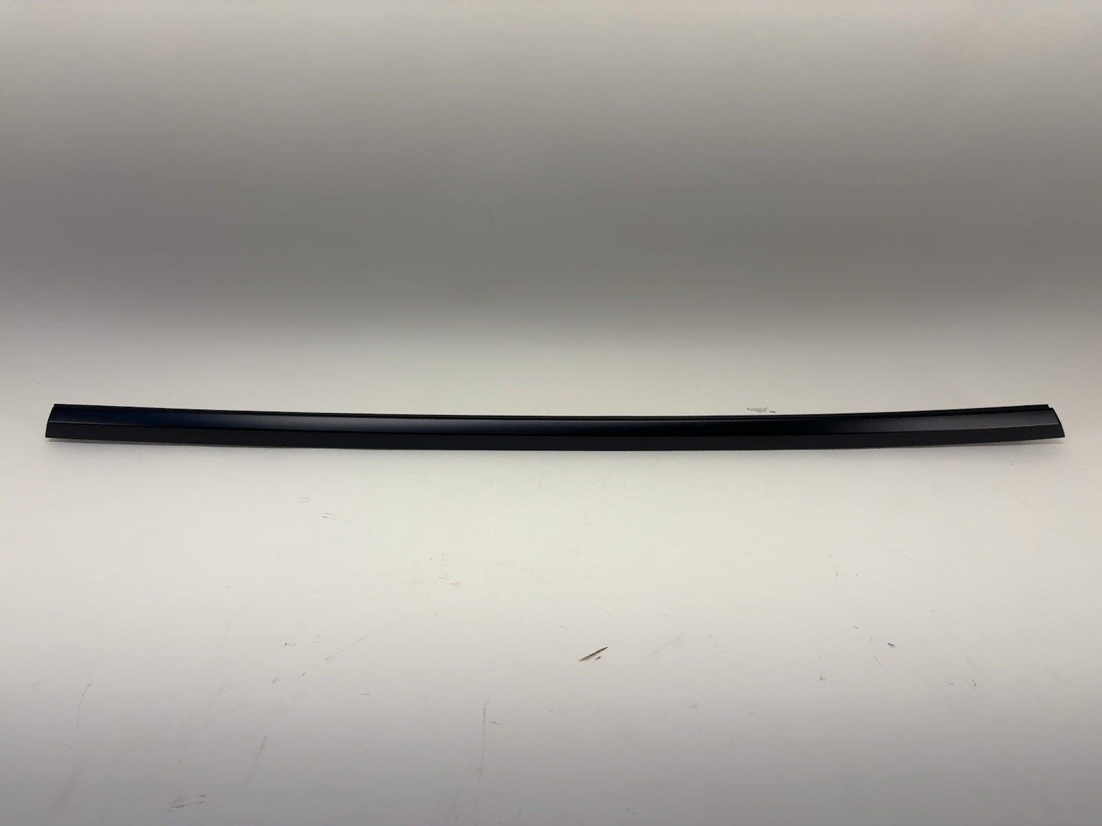 メル18661 2026 Tesla Model Y Juniper Rear Left Door Belt Molding 2022811-21