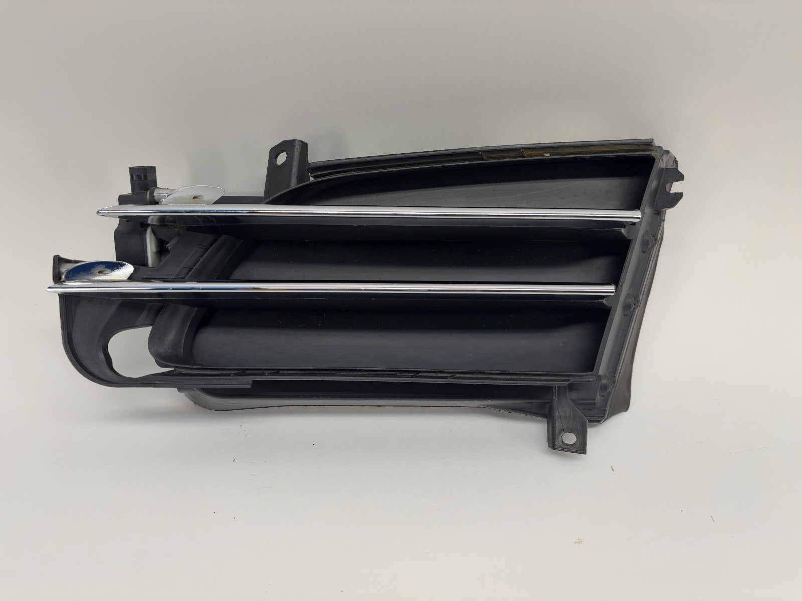 2015-2018 Tesla Model S Active Louvre Left 1007268-00-F